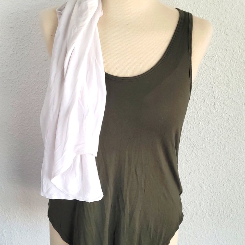 Bundle of 2 Tanks